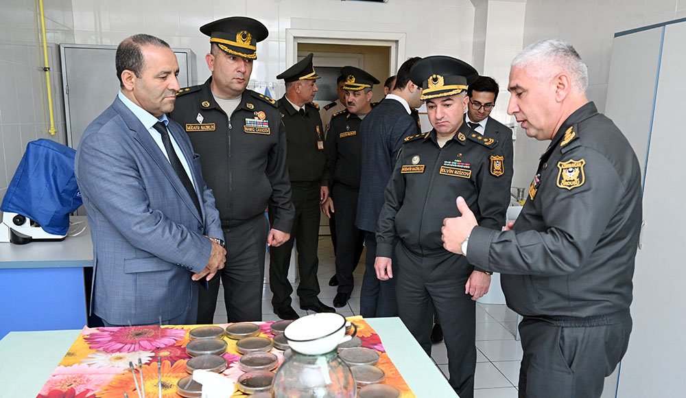 Представители Аппарата омбудсмена Азербайджана посетили Главный клинический госпиталь (ФОТО)