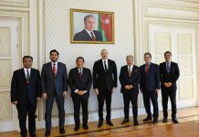 President Ilham Aliyev receives President of Senate of Malaysian Parliament (PHOTO)