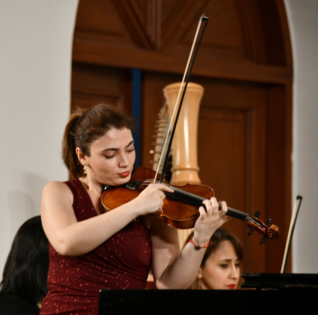 Каждая нота звучала идеально – концерт проекта "Yeni adlar" в Баку (ФОТО)