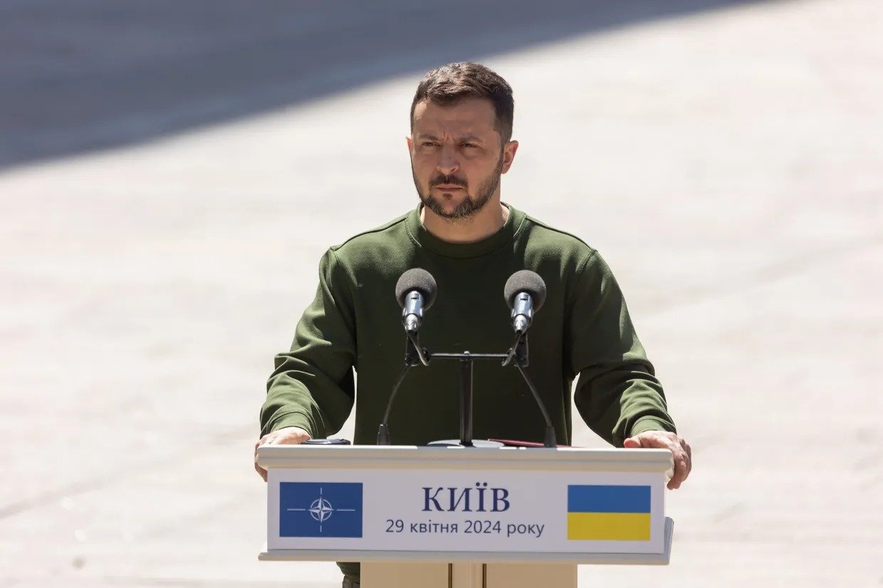 Çatdırılan hərbi yardımlar Ukrayna üçün yetərli deyil - Zelenski