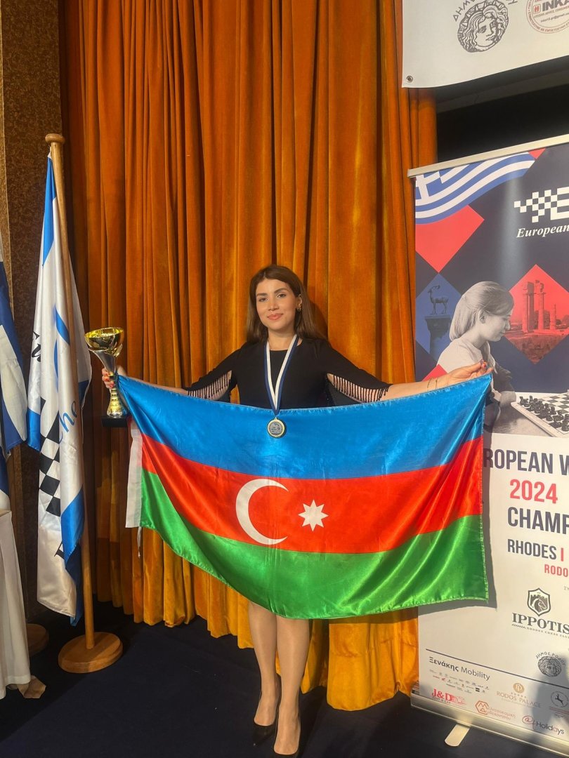 Azerbaijani chess player receives European Championship cup (PHOTO)