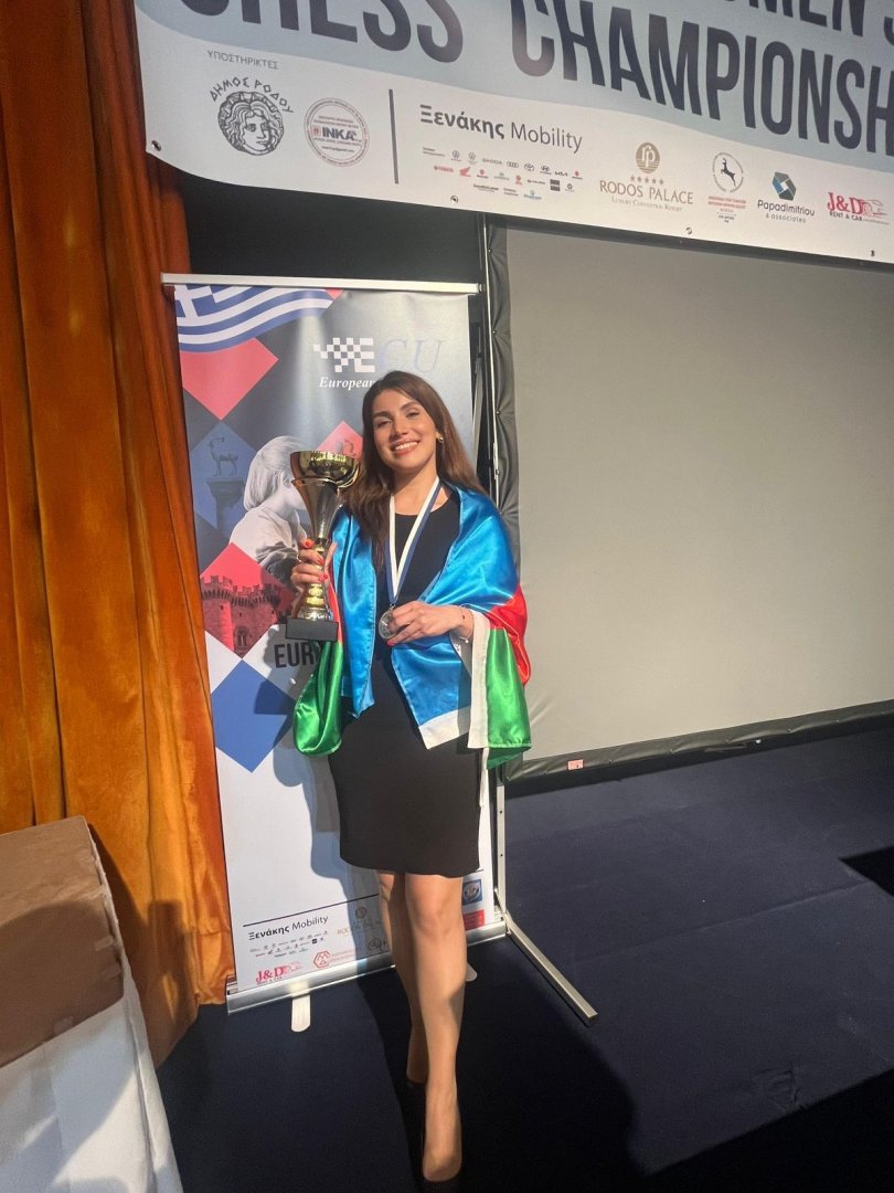 Azerbaijani chess player receives European Championship cup (PHOTO)