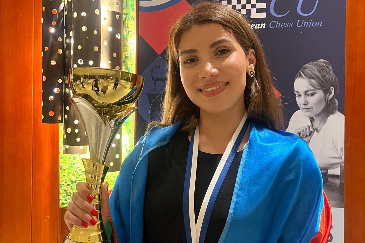 Azerbaijani chess player receives European Championship cup (PHOTO)