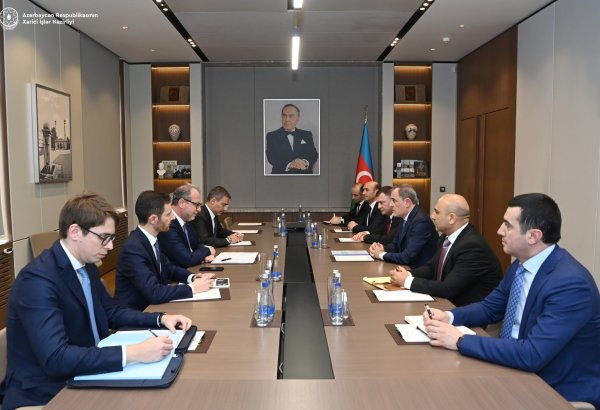 Обсуждено двустороннее и многостороннее сотрудничество между Азербайджаном и Италией (ФОТО)