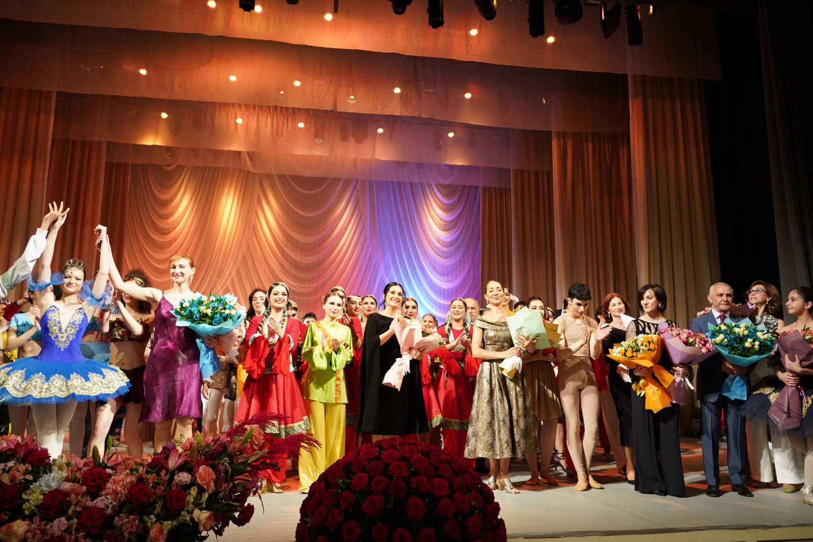 Бакинская академия хореографии провела большой праздник танцевального искусства  (ВИДЕО, ФОТО)