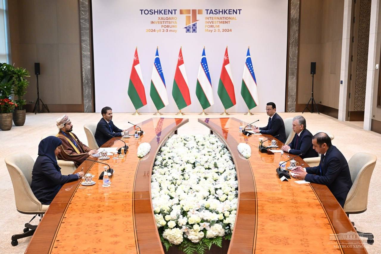 Uzbekistan and Oman review transport projects