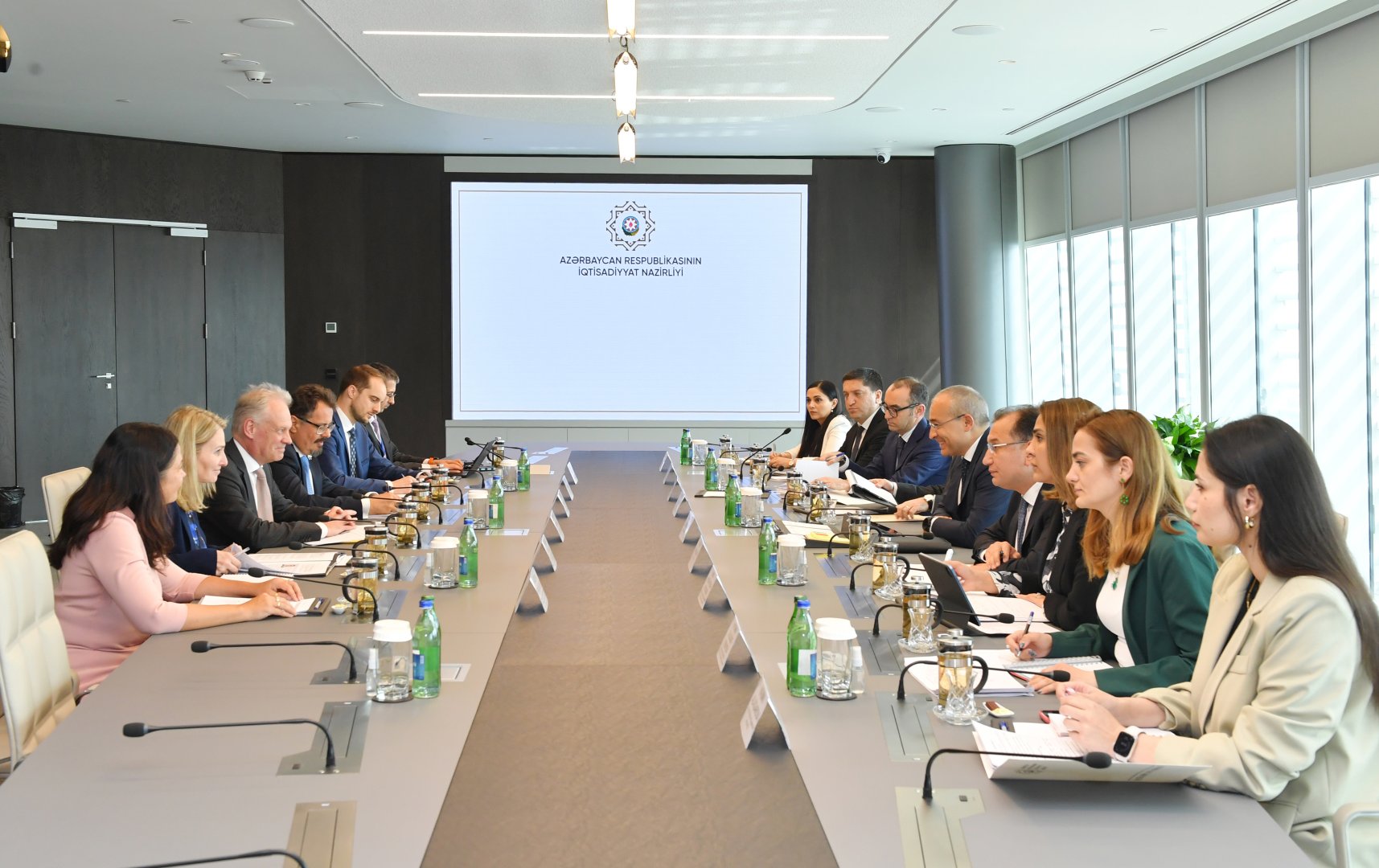 Azerbaijan, EU discuss partnership opportunities within COP29 (PHOTO)