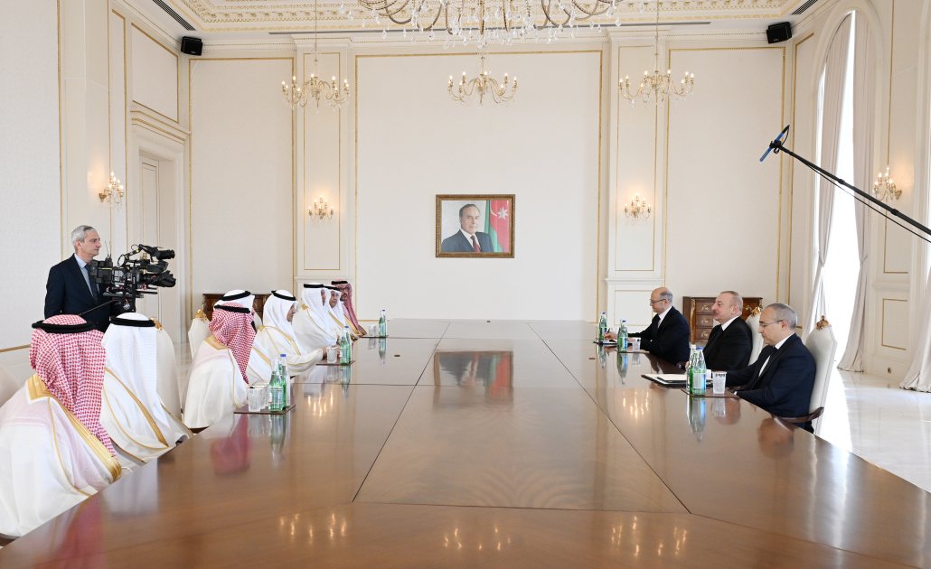 Президент Ильхам Алиев принял министра энергетики Саудовской Аравии (ФОТО)