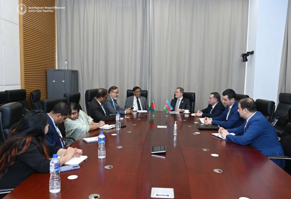 Обсуждены возможности сотрудничества в области здравоохранения между Азербайджаном и Бангладеш (ФОТО)