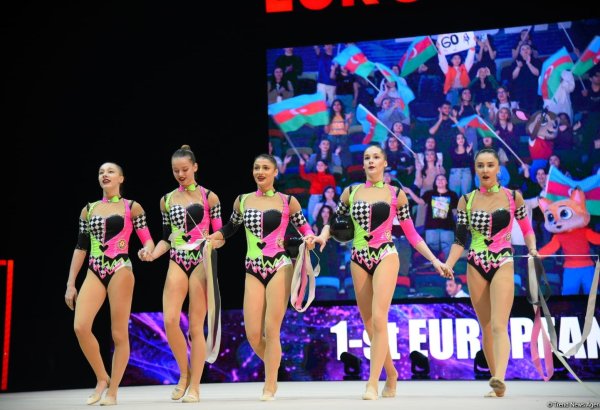 Команда Азербайджана завоевала "бронзу" Кубка Европы в Баку в упражнениях с тремя лентами и двумя мячами