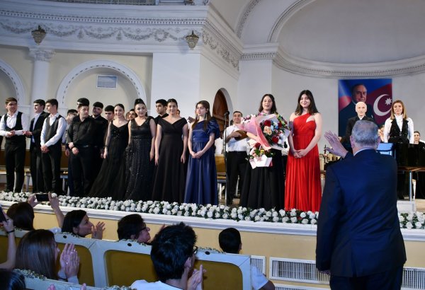 В Баку состоялся концерт студентов музыкального колледжа при Национальной консерватории (ФОТО)
