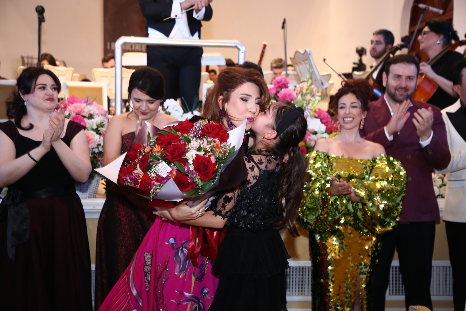 Феерическое завершение Международного оперного фестиваля Фидан Гаджиевой! Гала-вечер с участием звезд Viva-Opera (ВИДЕО, ФОТО)