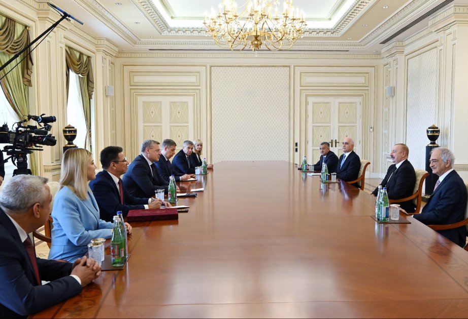 Президент Ильхам Алиев принял губернатора Астраханской области Российской Федерации (ФОТО)
