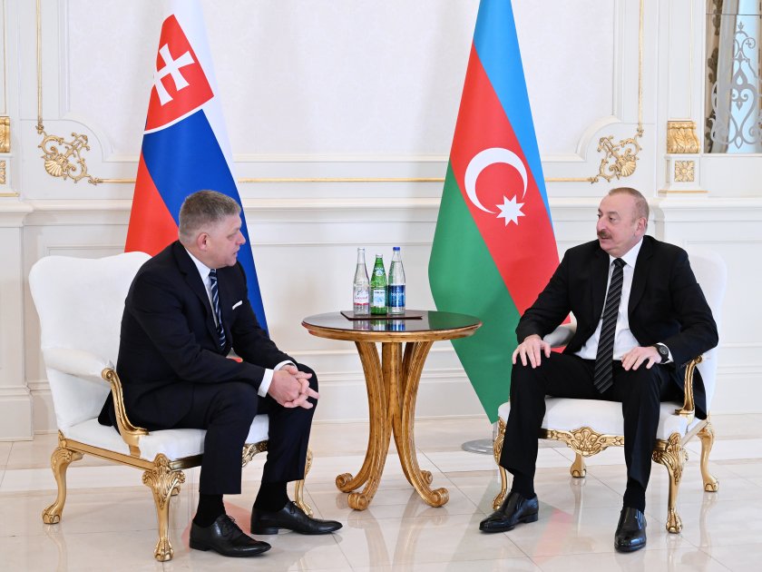 Состоялась встреча Президента Ильхама Алиева с премьер-министром Словакии один на один (ФОТО)