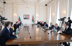 President Ilham Aliyev, President Rumen Radev hold expanded meeting (PHOTO)