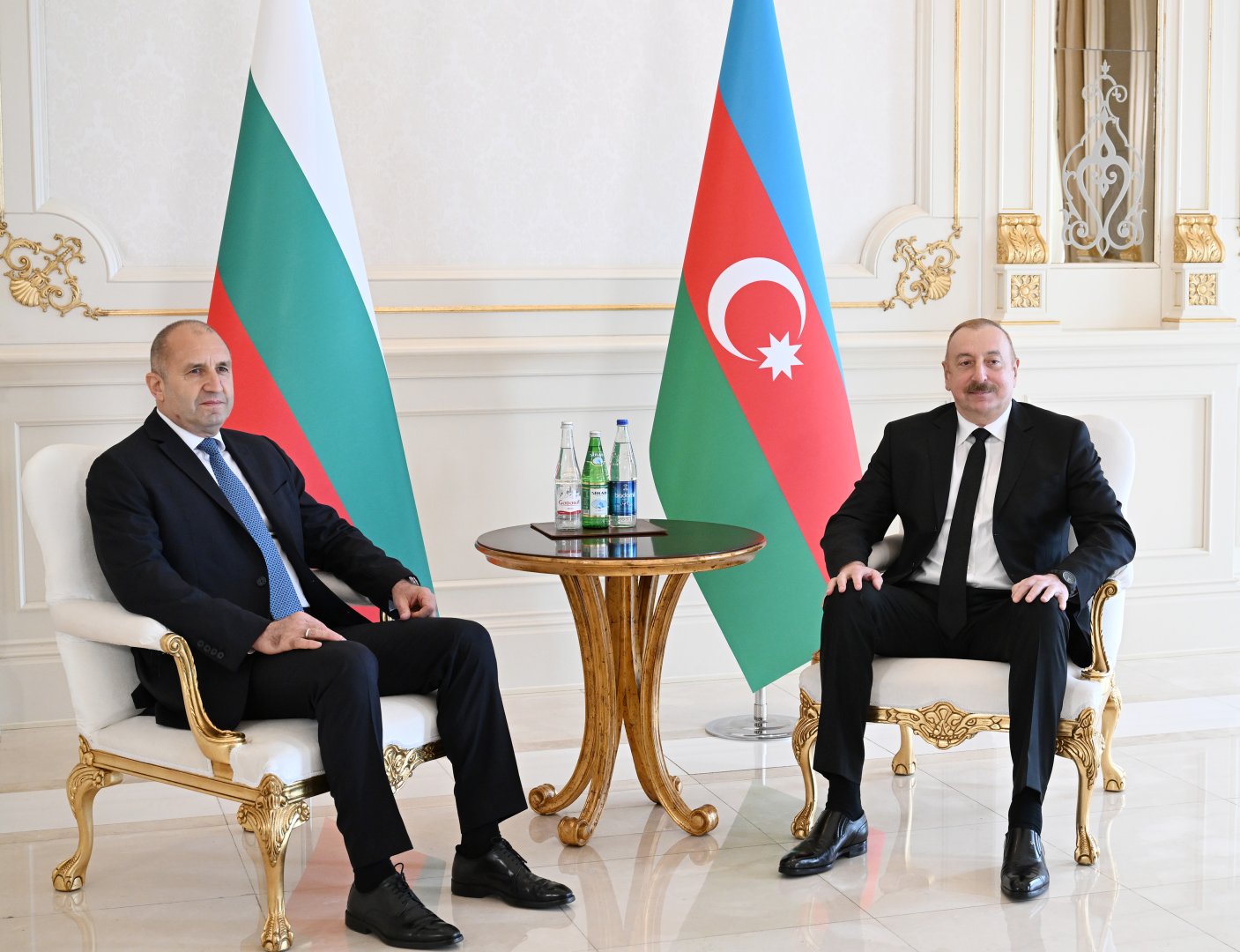 President Ilham Aliyev, President Rumen Radev hold one-on-one meeting (PHOTO/VIDEO)