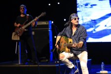 Звезда турецкой поп-музыки Челик выступил с концертом в Баку (ФОТО)