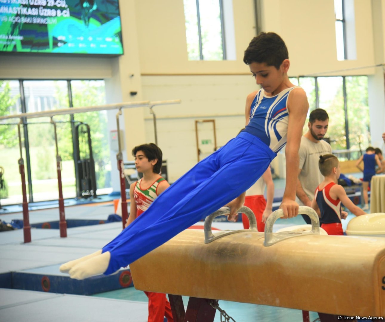 Стартовали соревнования открытого чемпионата и открытого первенства Баку по спортивной гимнастике (ФОТО)