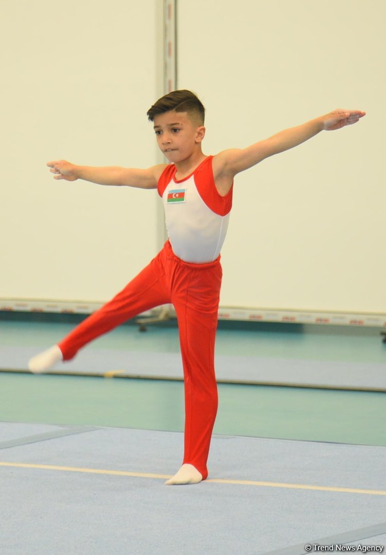 Bakı çempionatında 53 gimnast mübarizə aparır (FOTO)