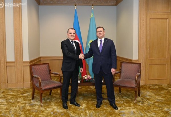 FMs of Azerbaijan and Kazakhstan meet (PHOTO)