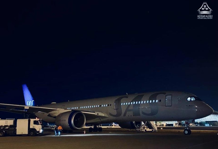 Самолет авиакомпании Scandinavian Airlines совершил вынужденную посадку в Баку