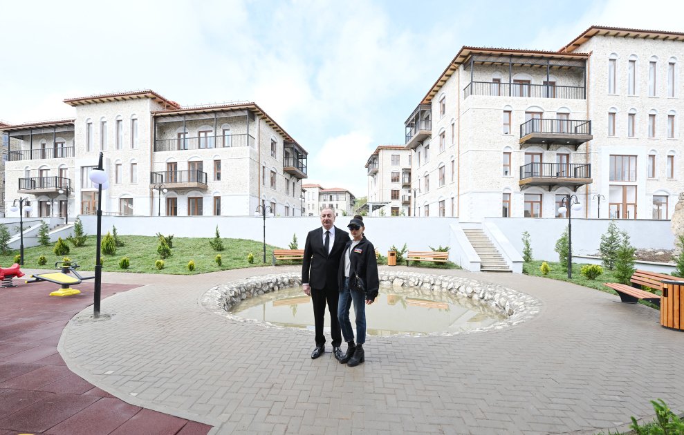 President Ilham Aliyev, First Lady Mehriban Aliyeva attend opening of first residential complex, meet with residents in Shusha (PHOTO/VIDEO)