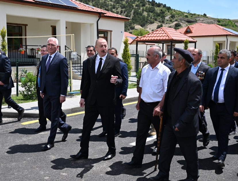 President Ilham Aliyev meets with Sus village natives (PHOTO/VIDEO)