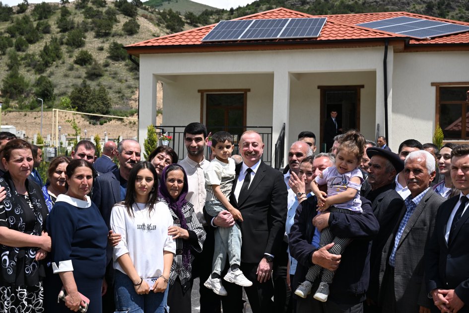 Prezident İlham Əliyev Laçın rayonunun Sus kəndinə köçmüş sakinlərlə görüşüb (FOTO/VİDEO) (YENİLƏNİB)