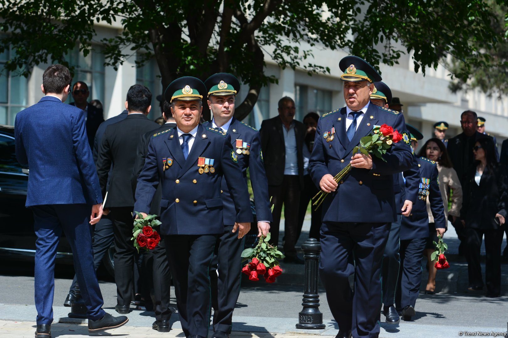 Официальные лица почтили память великого лидера Гейдара Алиева (ФОТО)