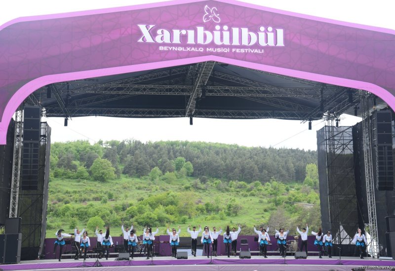 В Шуше состоялся концерт всемирно известного ансамбля "Огни Анатолии" в рамках Международного фестиваля "Харыбюльбюль" (ФОТО)