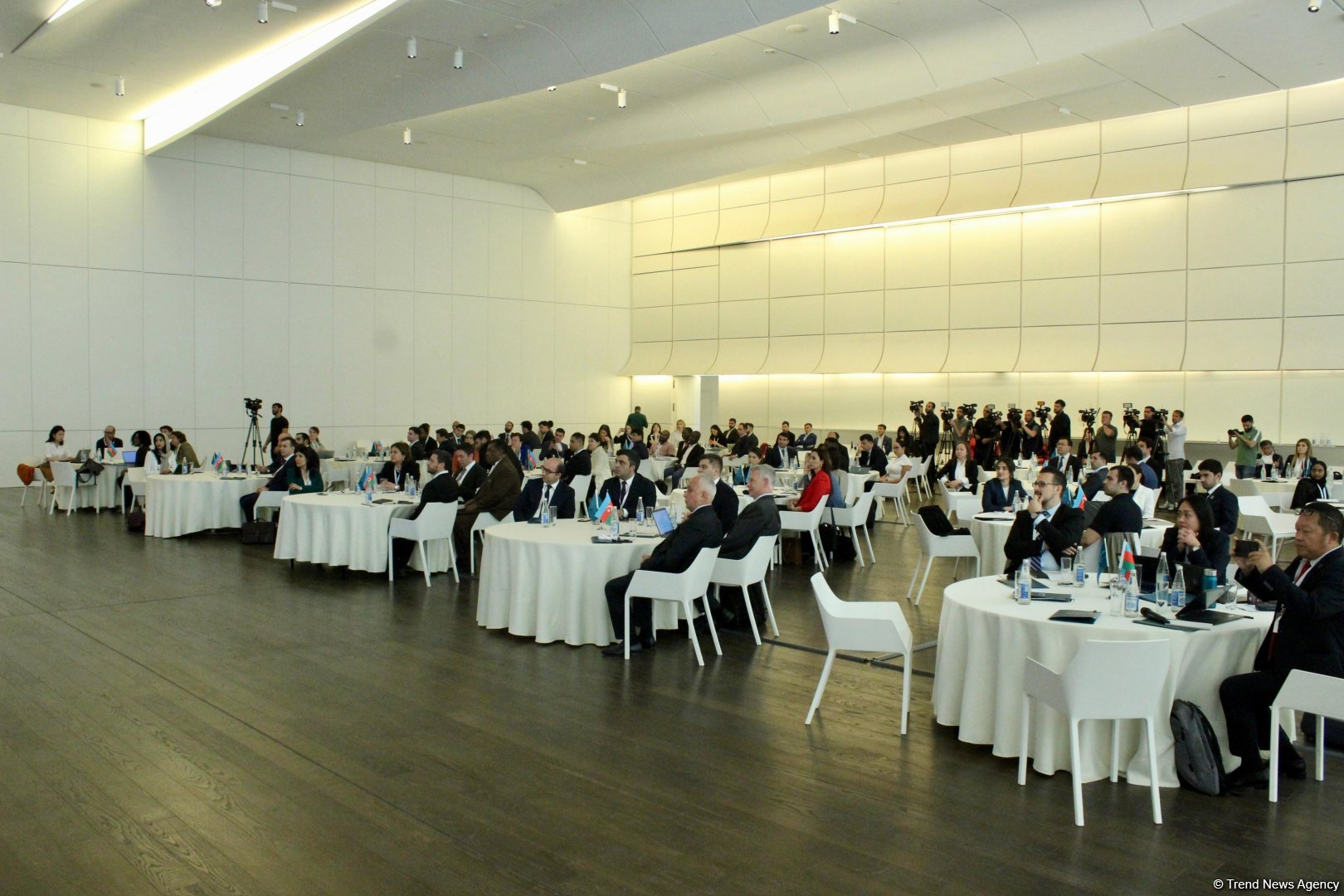 Baku hosts workshop on preparation of transparency reports (PHOTO)