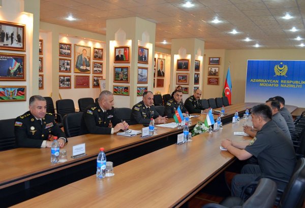 Состоялась рабочая встреча военных специалистов Азербайджана и Узбекистана (ФОТО)