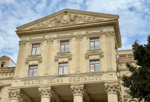Французская сторона должна извиниться перед Азербайджаном - МИД