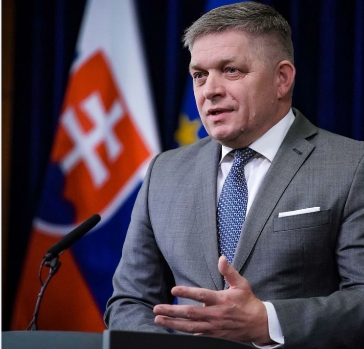Slovakiya baş nazirinin həyati təhlükəsi davam edir - KİV