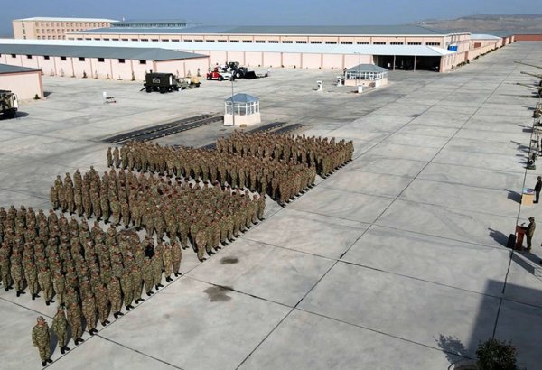 В Отдельной общевойсковой армии Азербайджана выполняется сезонное обслуживание всех видов вооружения и техники (ФОТО)