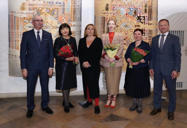 Уникальный проект "Азерхалча" - впервые в Латвии представлена большая экспозиция традиционных азербайджанских ковров "Генетический код памяти" (ФОТО)