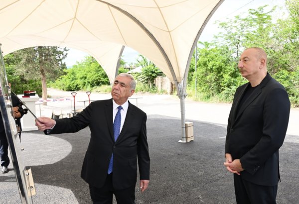 Президент Ильхам Алиев заложил фундамент внутренней дорожно-коммуникационной сети города Зангилан (ФОТО)