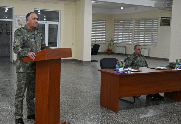 Azerbaijani Defense Ministry execs visit mobilization training camps (PHOTO)