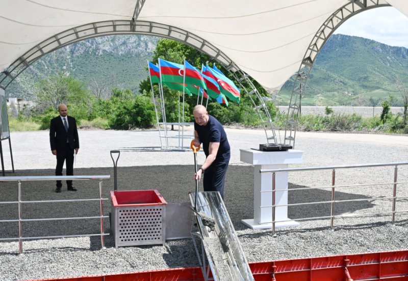 Президент Ильхам Алиев заложил фундамент поселка Миндживан Зангиланского района (ФОТО/ВИДЕО)