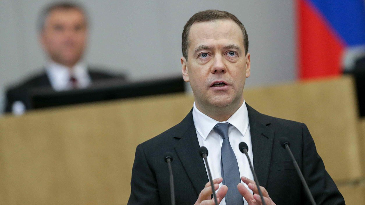 Qərb Ermənistanı Aİ-yə dəvət etmək fikrində deyil - Medvedev