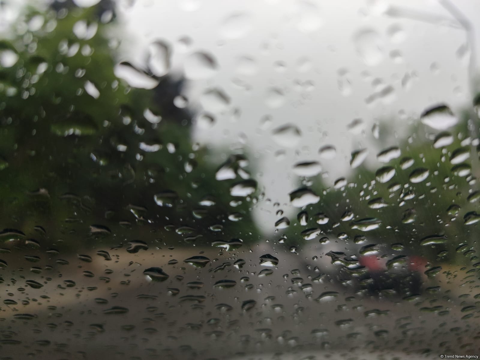 Rayonlara yağış yağıb, şimşək çaxıb - FAKTİKİ HAVA