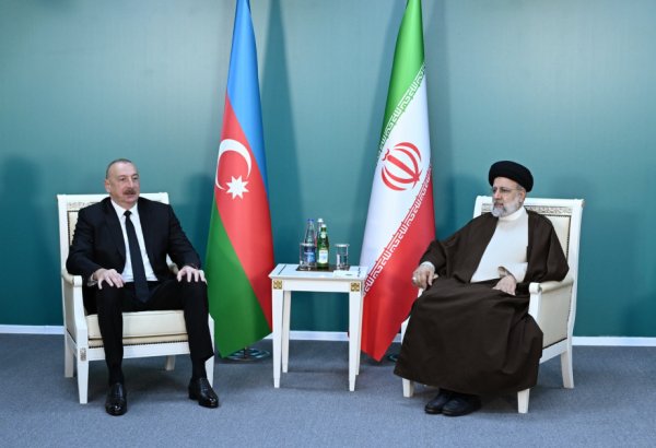 Состоялась встреча Президента Ильхама Алиева и Президента Сейида Ибрахима Раиси с участием делегаций (ФОТО)