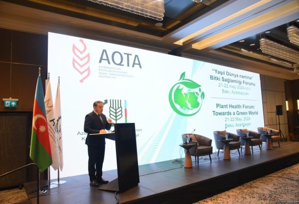В Баку завершился первый день Форума здоровья растений "Во имя зеленого мира" (ФОТО)