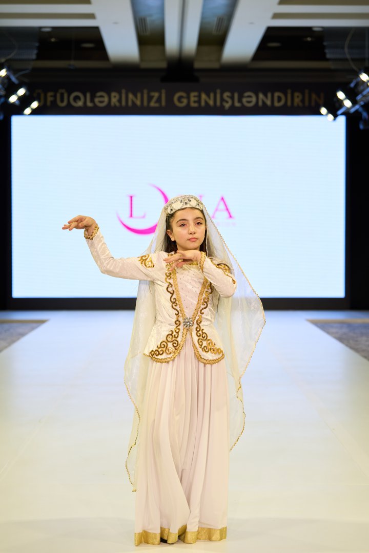 Azerbaijan Fashion Week 2024 – мировые тренды, от зороастризма до горы Янардаг (ФОТО)