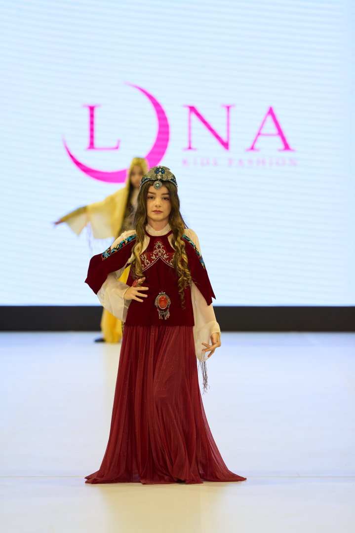 Azerbaijan Fashion Week 2024 – мировые тренды, от зороастризма до горы Янардаг (ФОТО)