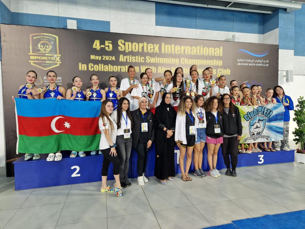 Bədii üzgüçülük üzrə Azərbaycan komandası beynəlxalq turnirdə 31 medal qazandı (FOTO)
