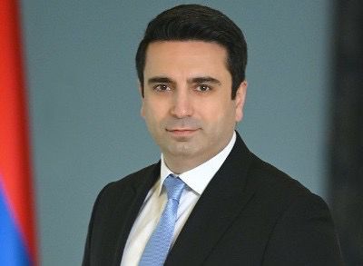 Армения заинтересована в переговорах с Азербайджаном - Ален Симонян