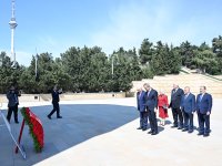 Делегация Турции посетила могилу великого лидера, Шехидляр хиябаны и мемориал турецким воинам (ФОТО)