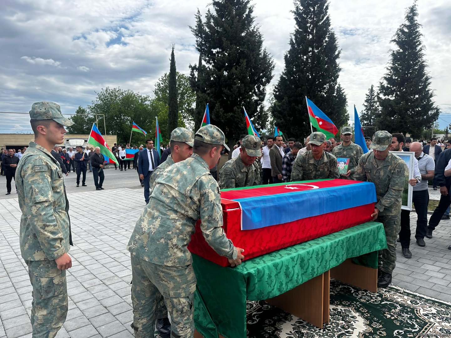 В Тертере прошли похороны шехида Адалята Алиева, пропавшего без вести во время I Карабахской войны (ФОТО)