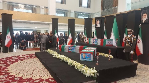 В Тегеране прошла церемония прощания с Президентом Ирана с участием иностранных официальных лиц